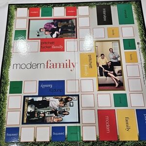 Modern Family Board Game